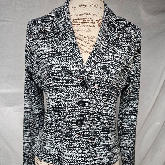 Black/White Blazer - Picture 1 of 8